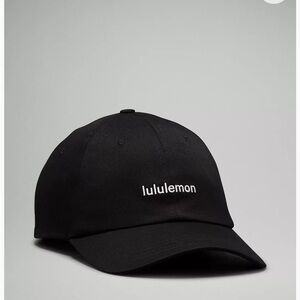 Lululemon Unisex Classic Ball Cap Wordmark black
Size s/m